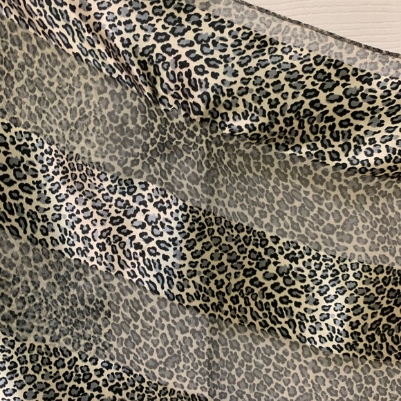 2 SILK SCARVES! - Picture 9 of 13